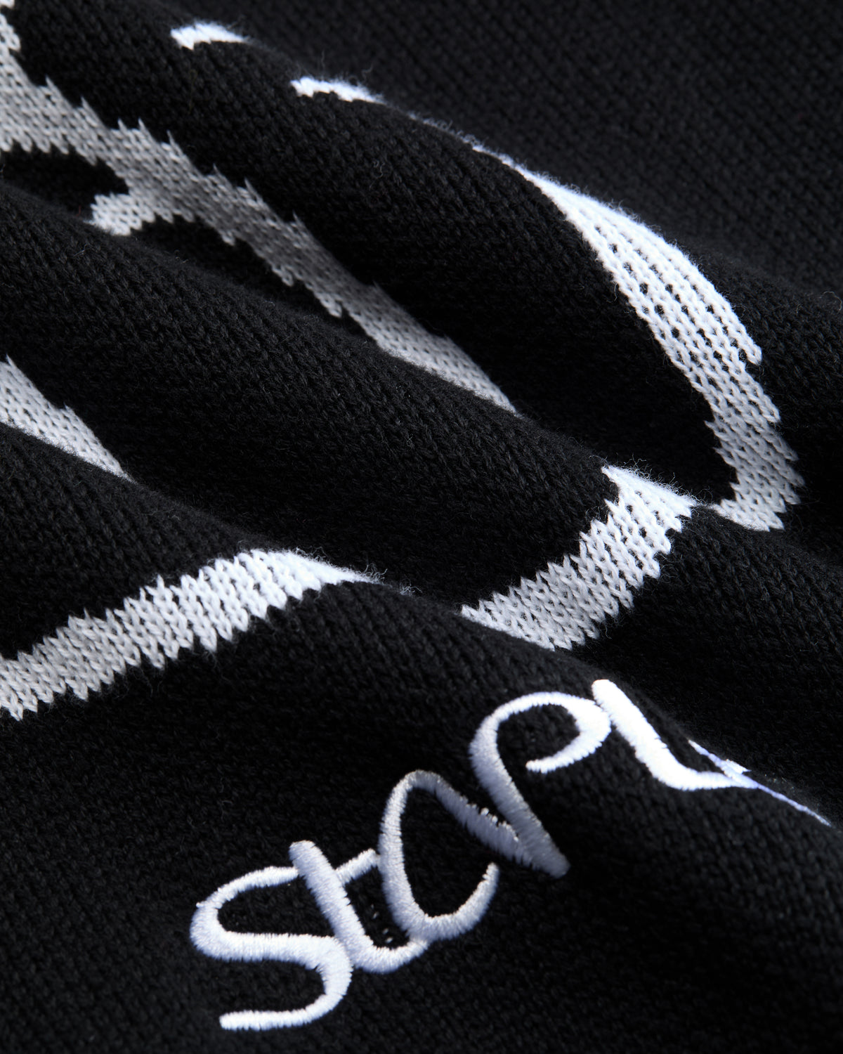 Staple x Peanuts Snoopy Sweater
