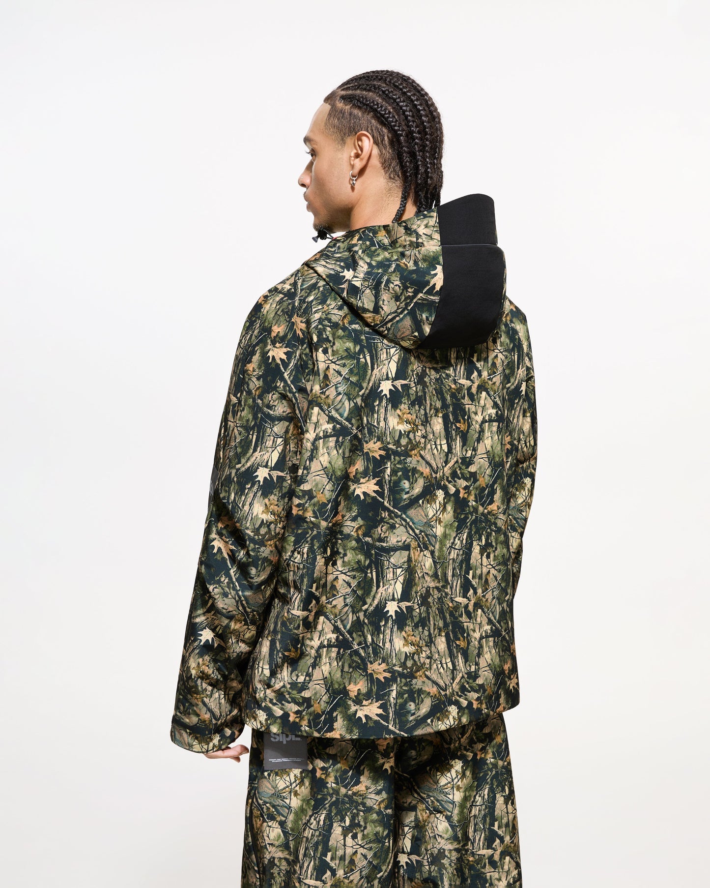 Saratoga Tech Jkt