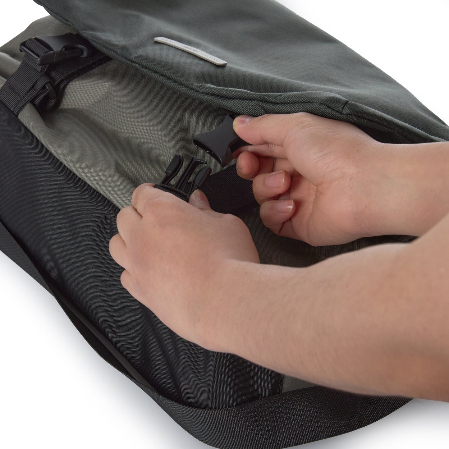 RAWROW x STAPLE CORDURA CLIP MESSENGER