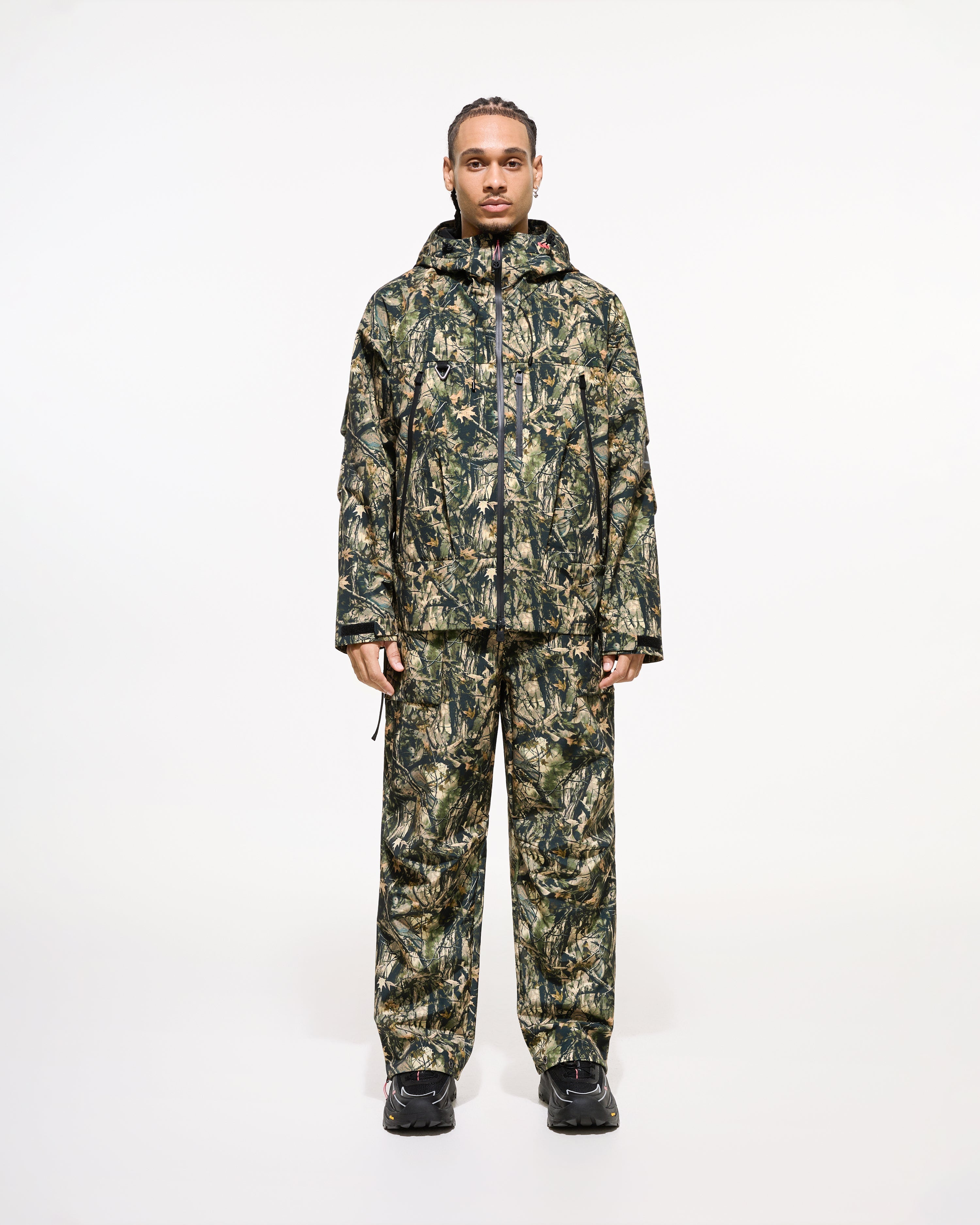 Saratoga Tech Jkt