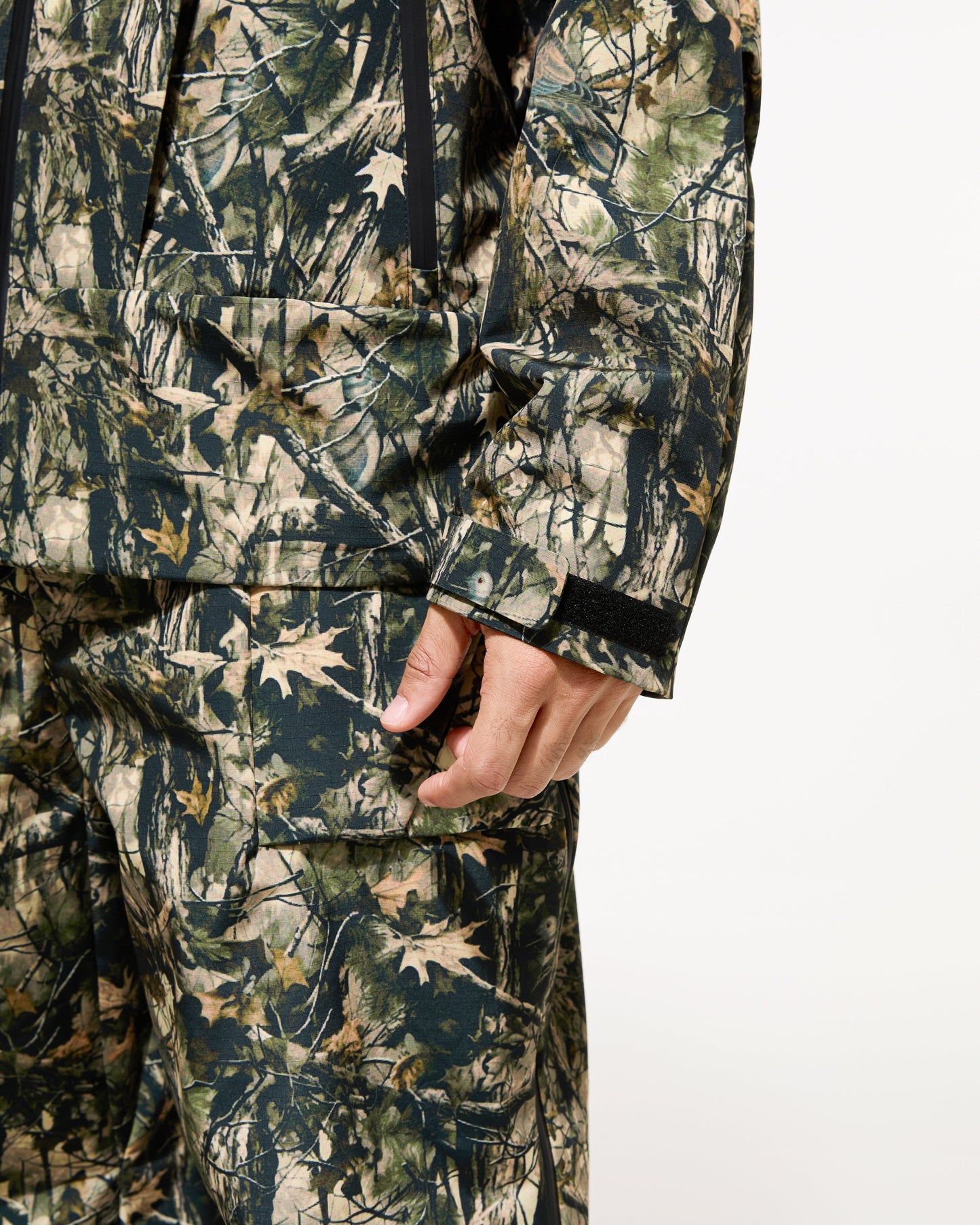 Saratoga Tech Jkt